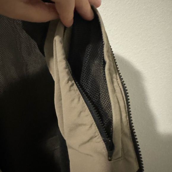 Adidas Green Zip Up Lightweight Vest - Picture 6 of 11